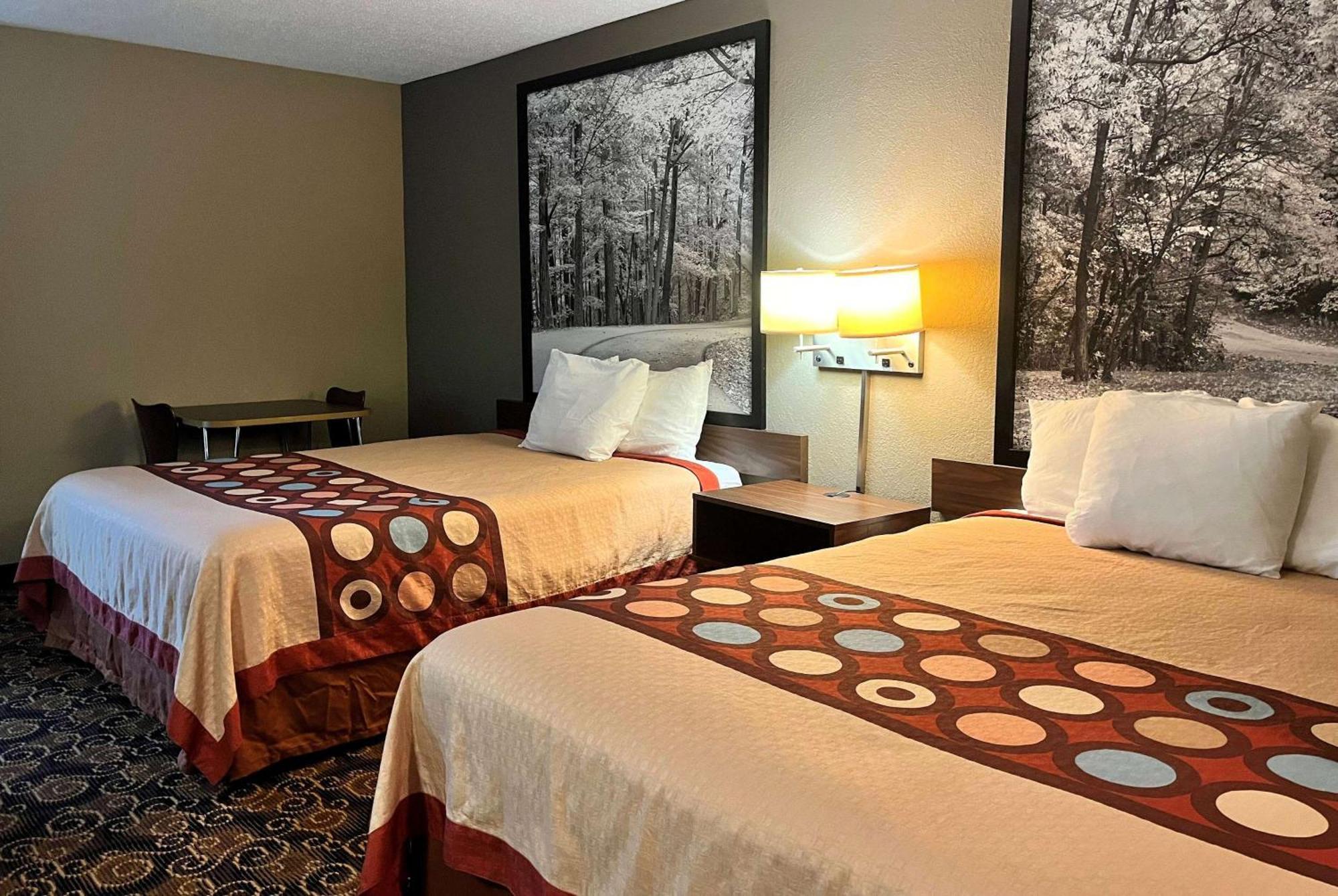 Super 8 By Wyndham Evansville North Stacer Dış mekan fotoğraf