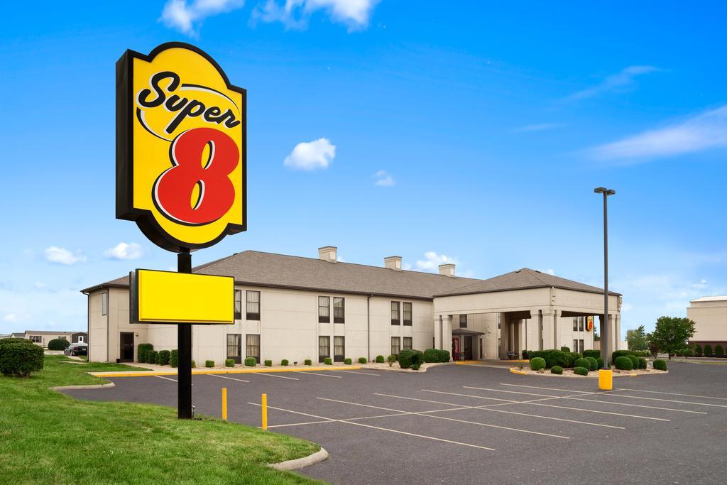 Super 8 By Wyndham Evansville North Stacer Dış mekan fotoğraf